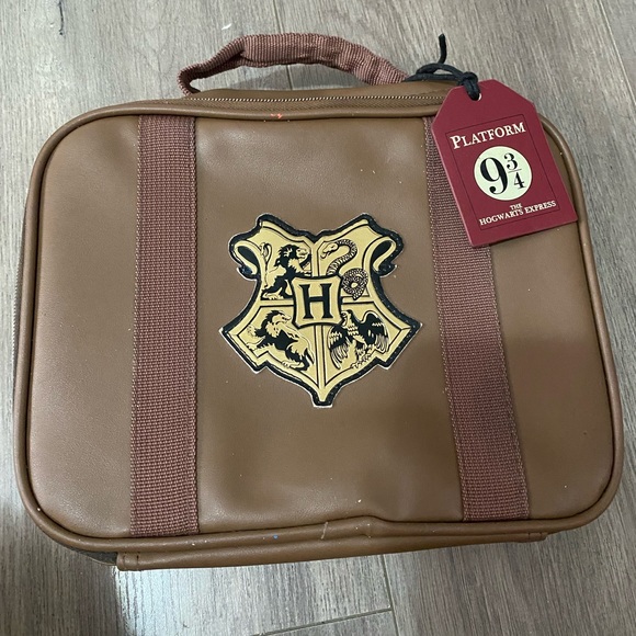 Harry Potter Hogwarts School Lunchbox - Picture 1 of 5